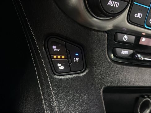 Used 2018 GMC Yukon SLT w/ Open Road Package image 34