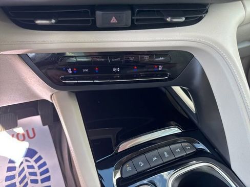Used 2023 Buick Envision Avenir AWD/4WD image 27