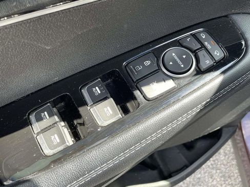 Used 2016 Kia Sorento SX image 18