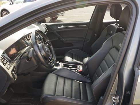 Used 2019 Volkswagen Golf R 4-Door AWD/4WD image 18