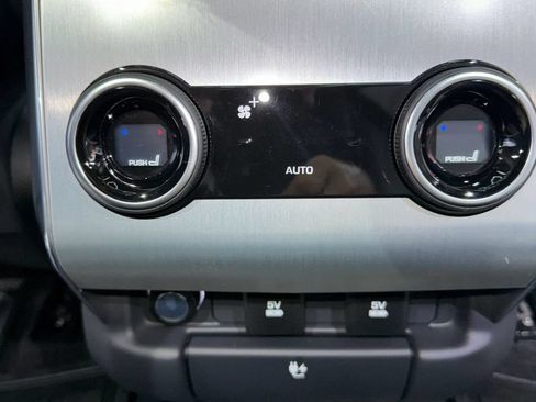 Used 2021 Land Rover Range Rover Sport SVR AWD/4WD image 31