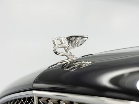 Used 2016 Bentley Mulsanne RWD image 11