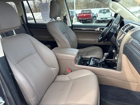 Used 2021 Lexus GX 460 Premium image 12