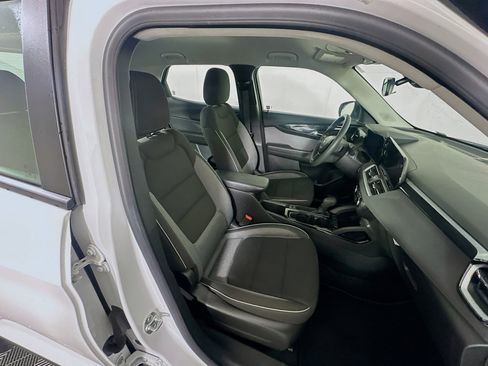 Used 2024 Chevrolet TrailBlazer LS image 30