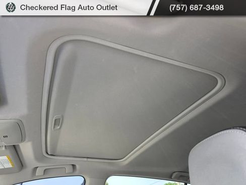 Used 2018 Toyota RAV4 XLE FWD image 22