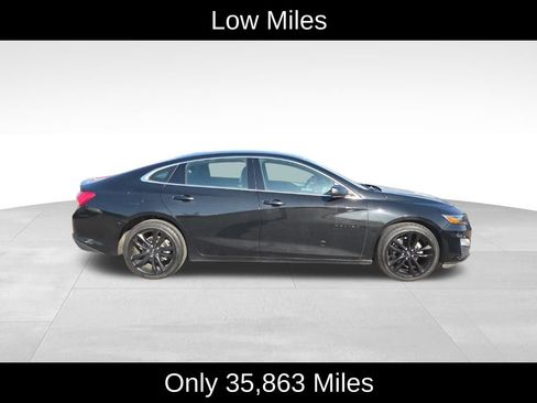 Used 2024 Chevrolet Malibu LT image 2