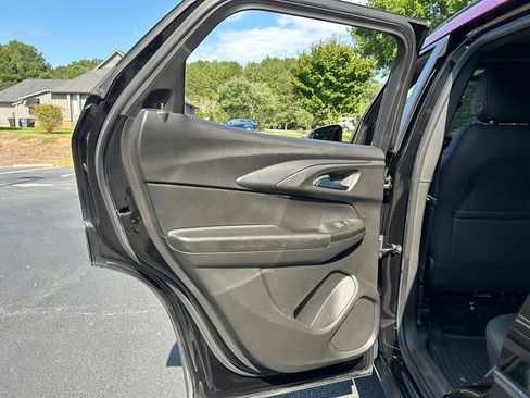 Used 2021 Chevrolet TrailBlazer RS w/ Sun and Liftgate Package FWD image 55