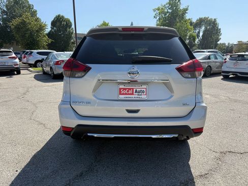 Used 2018 Nissan Rogue SL FWD image 4