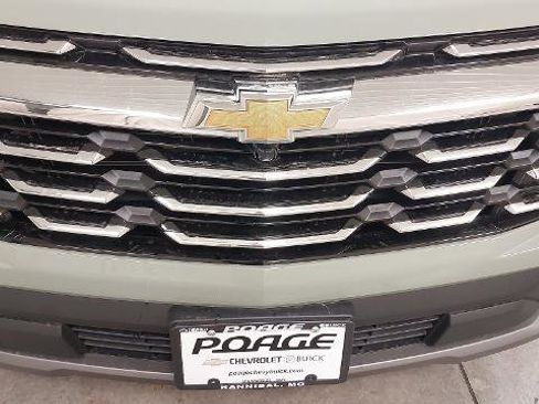 New 2026 Chevrolet Equinox LT w/ Convenience Package II image 31