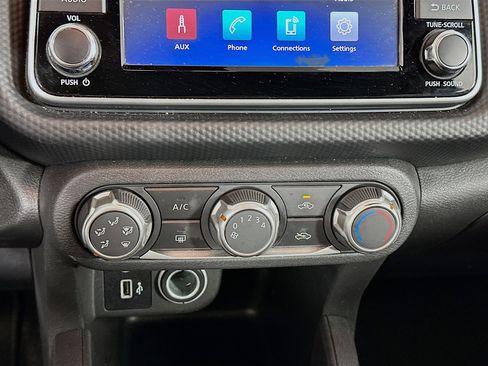 Used 2024 Nissan Kicks S FWD image 22