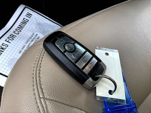 Used 2020 Ford Explorer XLT w/ Equipment Group 202A AWD/4WD image 35