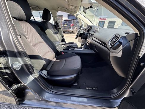 Used 2014 MAZDA MAZDA3 i Touring image 40