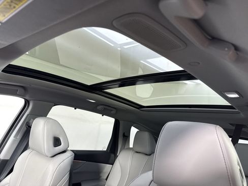 Certified 2025 Acura MDX SH-AWD w/ Technology Package image 20