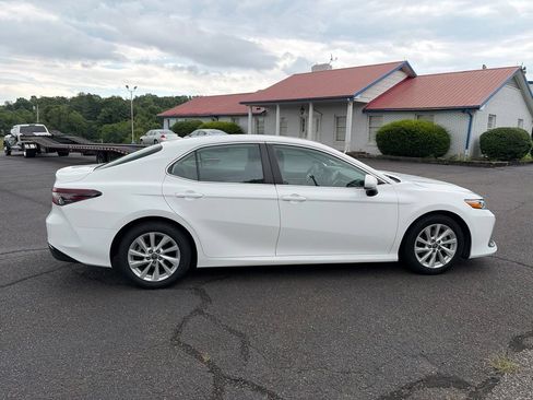 Used 2024 Toyota Camry LE FWD image 11