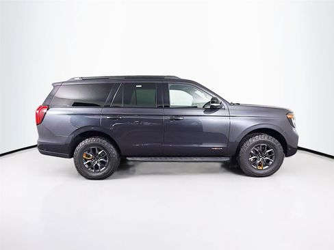 Used 2025 Ford Expedition Tremor AWD/4WD image 8
