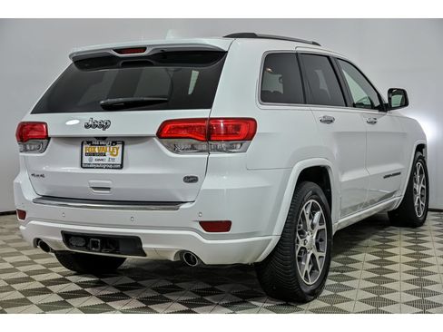 Used 2020 Jeep Grand Cherokee Overland AWD/4WD image 8
