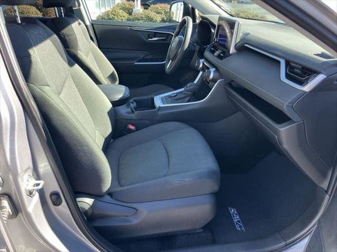 Certified 2024 Toyota RAV4 XLE image 33