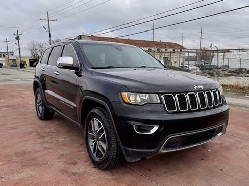 Used 2021 Jeep Grand Cherokee Limited w/ Luxury Group II image 3