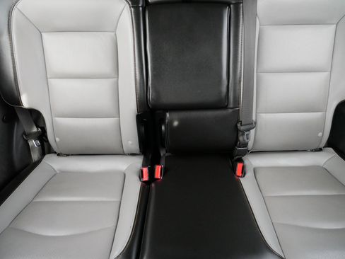 Used 2020 GMC Terrain SLT image 13