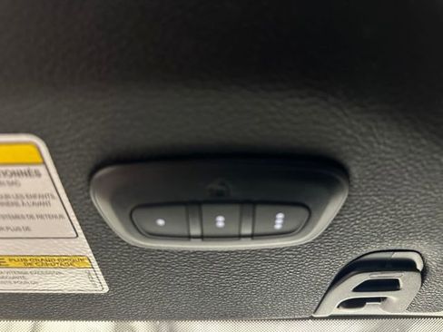 Used 2023 Jeep Gladiator Rubicon w/ Cold Weather Group image 31