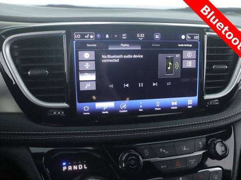 Used 2024 Chrysler Pacifica Limited w/ S Appearance Package image 25