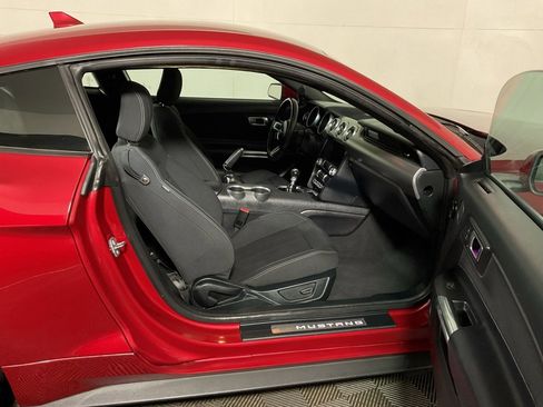 Used 2022 Ford Mustang GT w/ Equipment Group 301A image 29