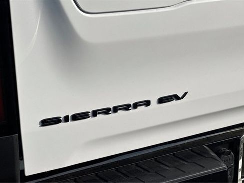 New 2026 GMC Sierra EV Elevation w/ LPO, Elevation Dark Package image 31