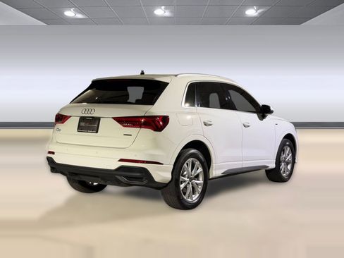 Used 2023 Audi Q3 2.0T Premium w/ Convenience Package AWD/4WD image 9
