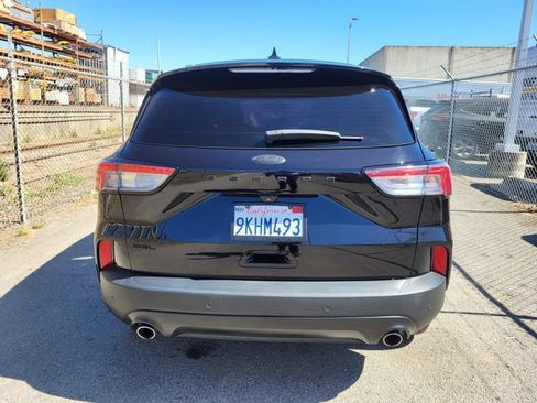 Used 2022 Ford Escape SEL w/ Technology Package FWD image 5