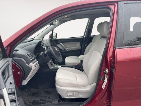 Used 2016 Subaru Forester 2.5i Premium w/ All-Weather Package AWD/4WD image 9