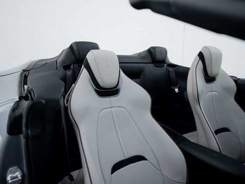 Certified 2024 Ferrari Roma Spider image 38