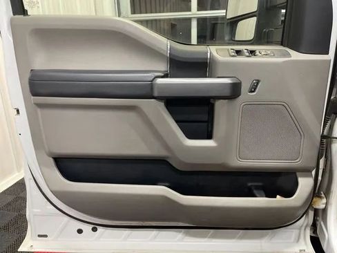 Used 2019 Ford F250 XLT w/ XLT Value Package image 9