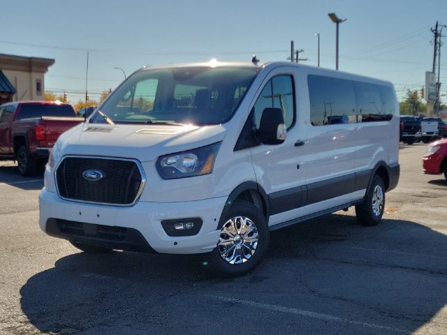 Used 2025 Ford Transit 350 XLT RWD image 4