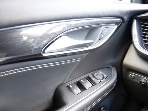 Used 2022 Buick Envision Preferred AWD/4WD image 22