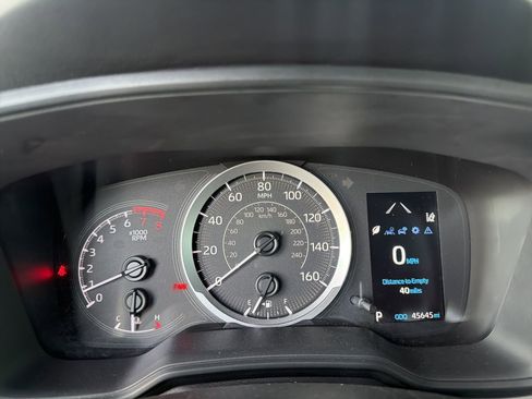 Used 2022 Toyota Corolla LE image 6