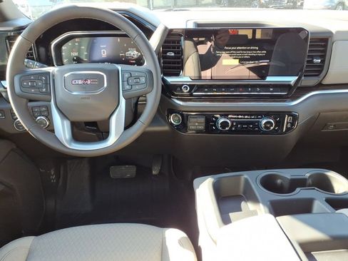 New 2026 GMC Sierra 1500 SLE image 9