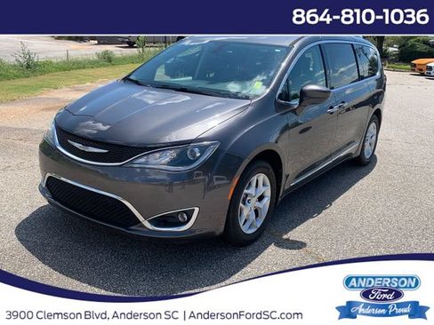 Used 2018 Chrysler Pacifica Touring-L Plus w/ Tire & Wheel Group FWD image 1