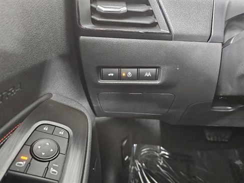 New 2026 Nissan Sentra SR w/ SR Premium Package FWD image 38