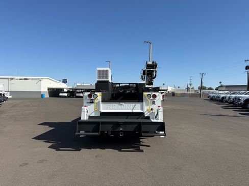 New 2026 Ford F550 4x4 Crew Cab image 3