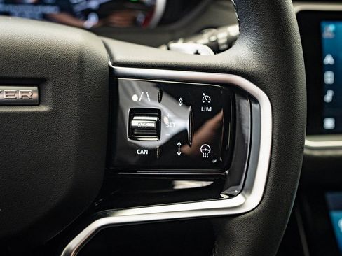 Used 2023 Land Rover Range Rover Velar R-Dynamic S image 27