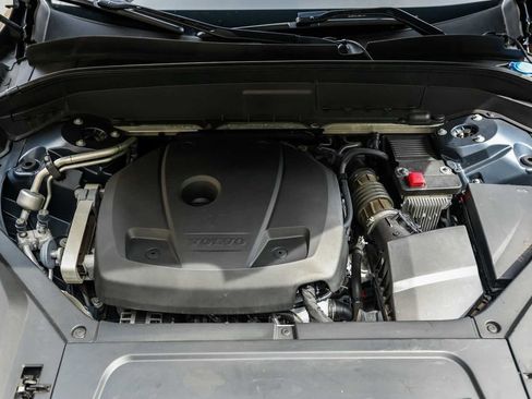 Used 2021 Volvo XC90 T6 Momentum w/ Protection Package image 28