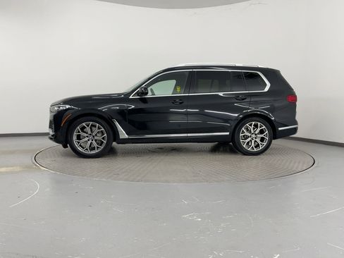 Used 2021 BMW X7 xDrive40i w/ Premium Package image 2
