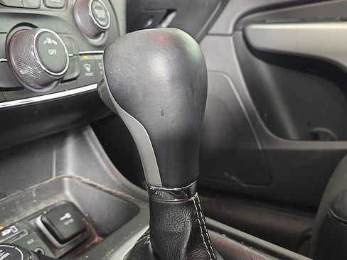 Used 2018 Jeep Cherokee Latitude Plus w/ Cold Weather Group image 20