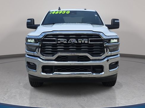 Used 2025 RAM 2500 Big Horn AWD/4WD image 3
