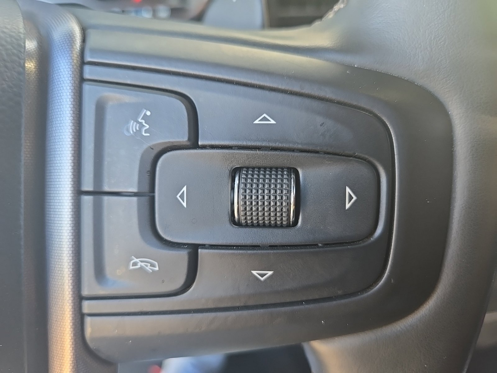 Used 2024 GMC Sierra 1500 SLT RWD image 16