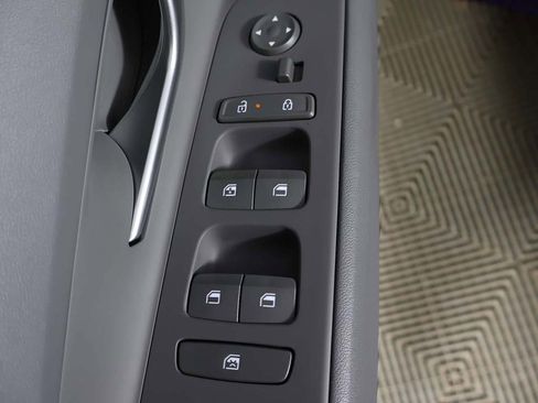 Certified 2025 Hyundai Elantra Sport image 31