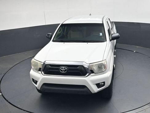 Used 2015 Toyota Tacoma PreRunner w/ SR5 Package RWD image 31