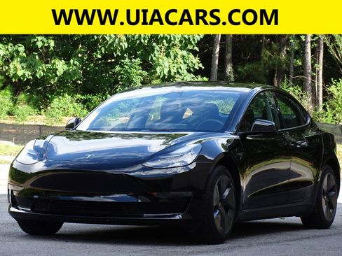 Used 2023 Tesla Model 3 Standard Range RWD image 2