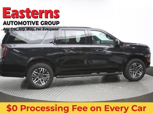 Used 2025 Chevrolet Suburban Z71 AWD/4WD image 46