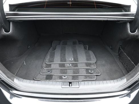 Used 2023 Genesis G70 2.0T image 22